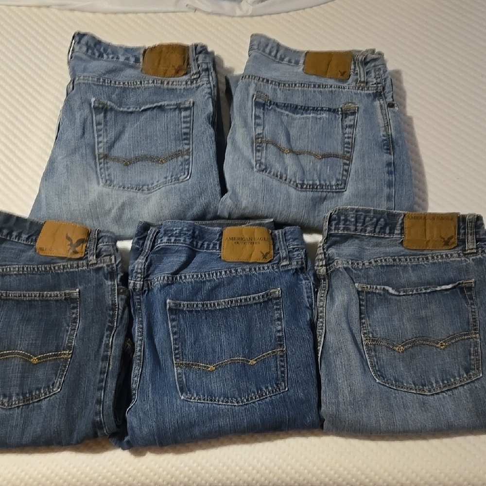 American Eagle Men's Blue Jeans